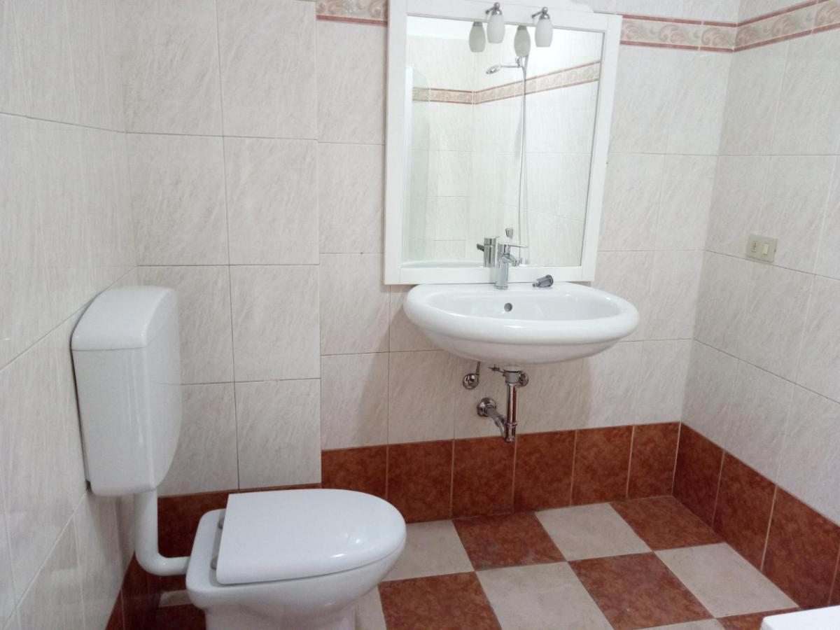 B&B Mike Novi Ligure Ngoại thất bức ảnh